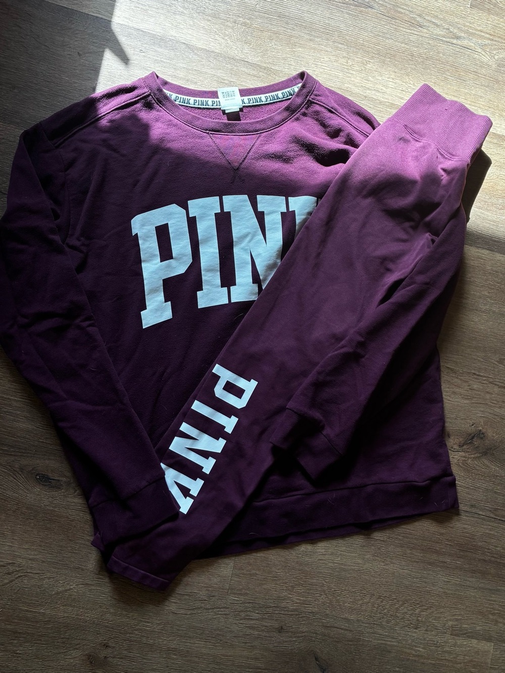 PINK Victoria's Secret Plum Crewneck sweatshirt & leggings with White Logo